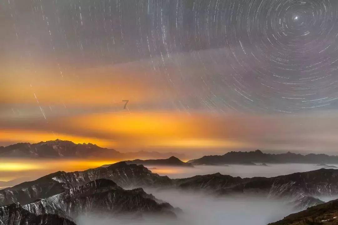 救援摄影师男孩