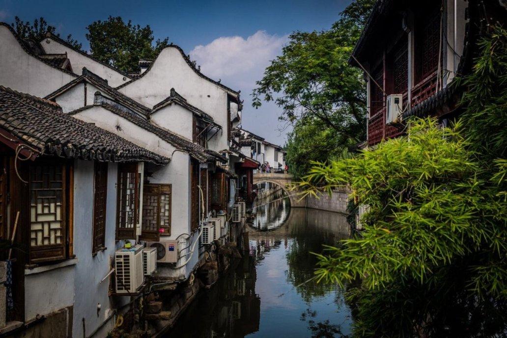 逃离沙漠小镇